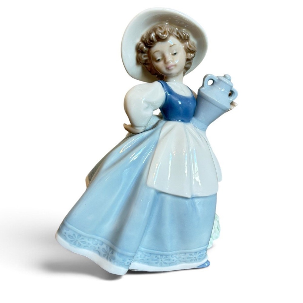 NAO by Lladro Girl with Water Jug Porcelain Figurine 1108 Made in Spain Vintage